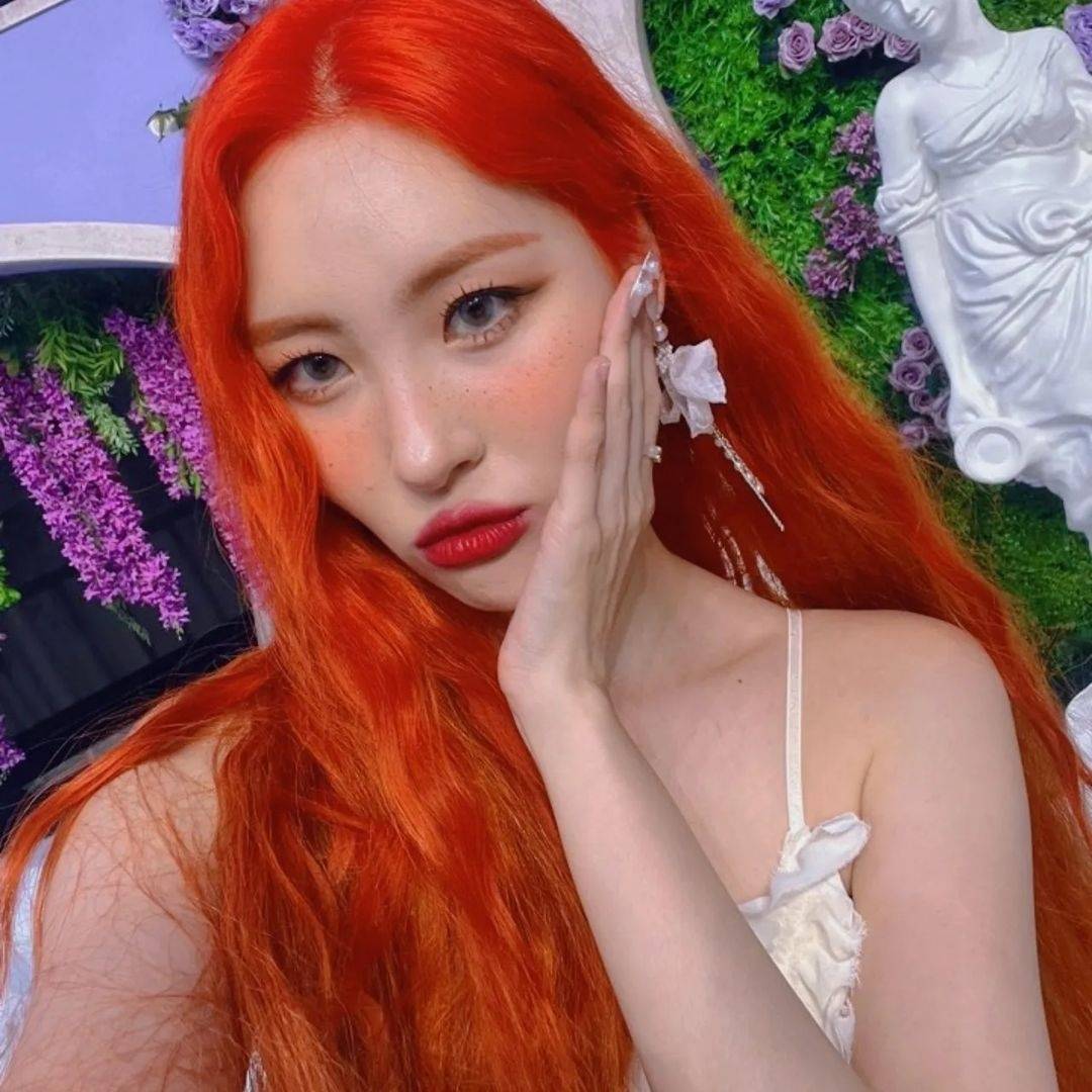 宣美晒性感美照,泳装麻花辫,长腿美人鱼,多种造型秀出身姿_burn_heart