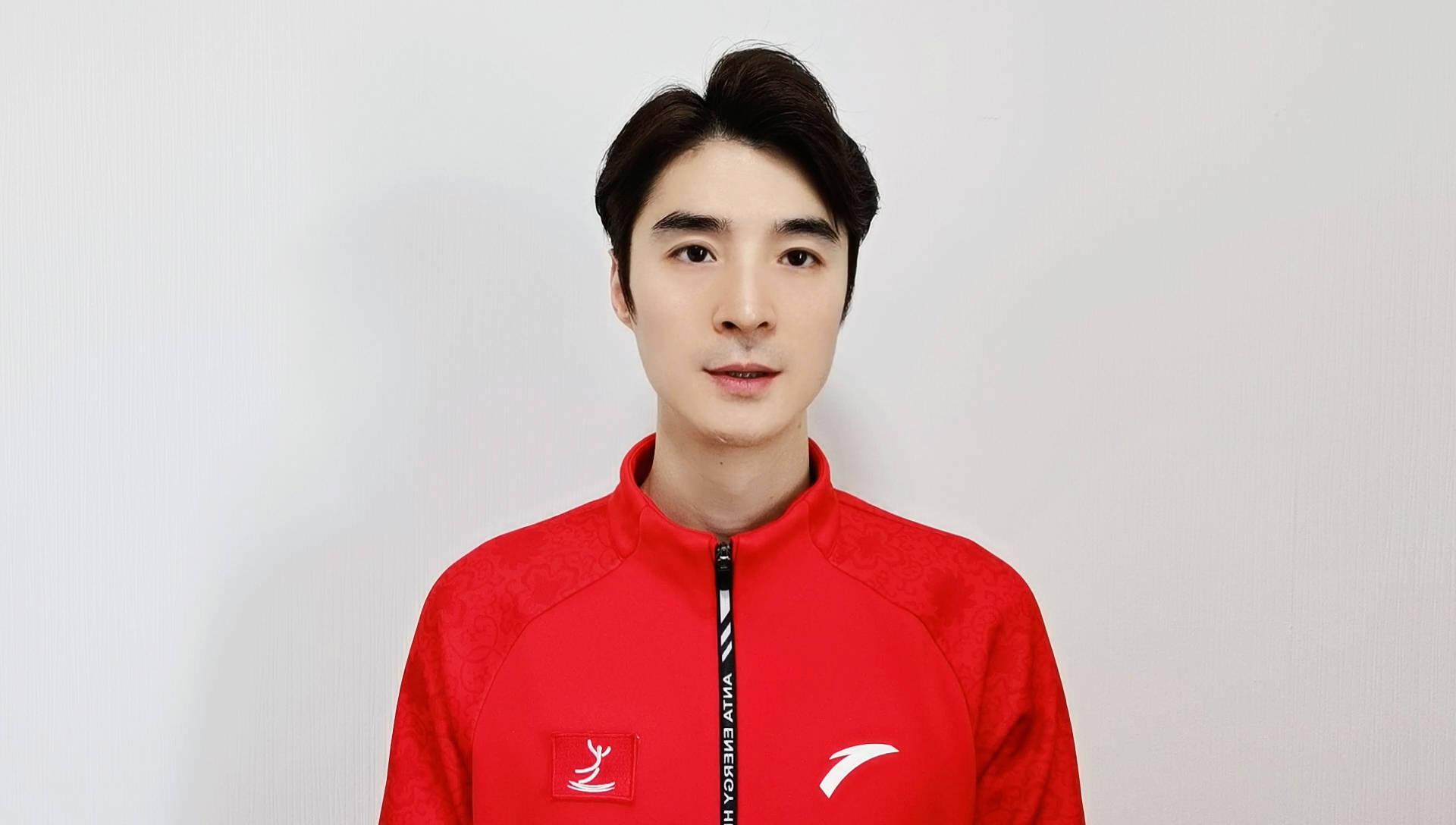 官宣蹦床世界冠军涂潇担任克里特形象大使