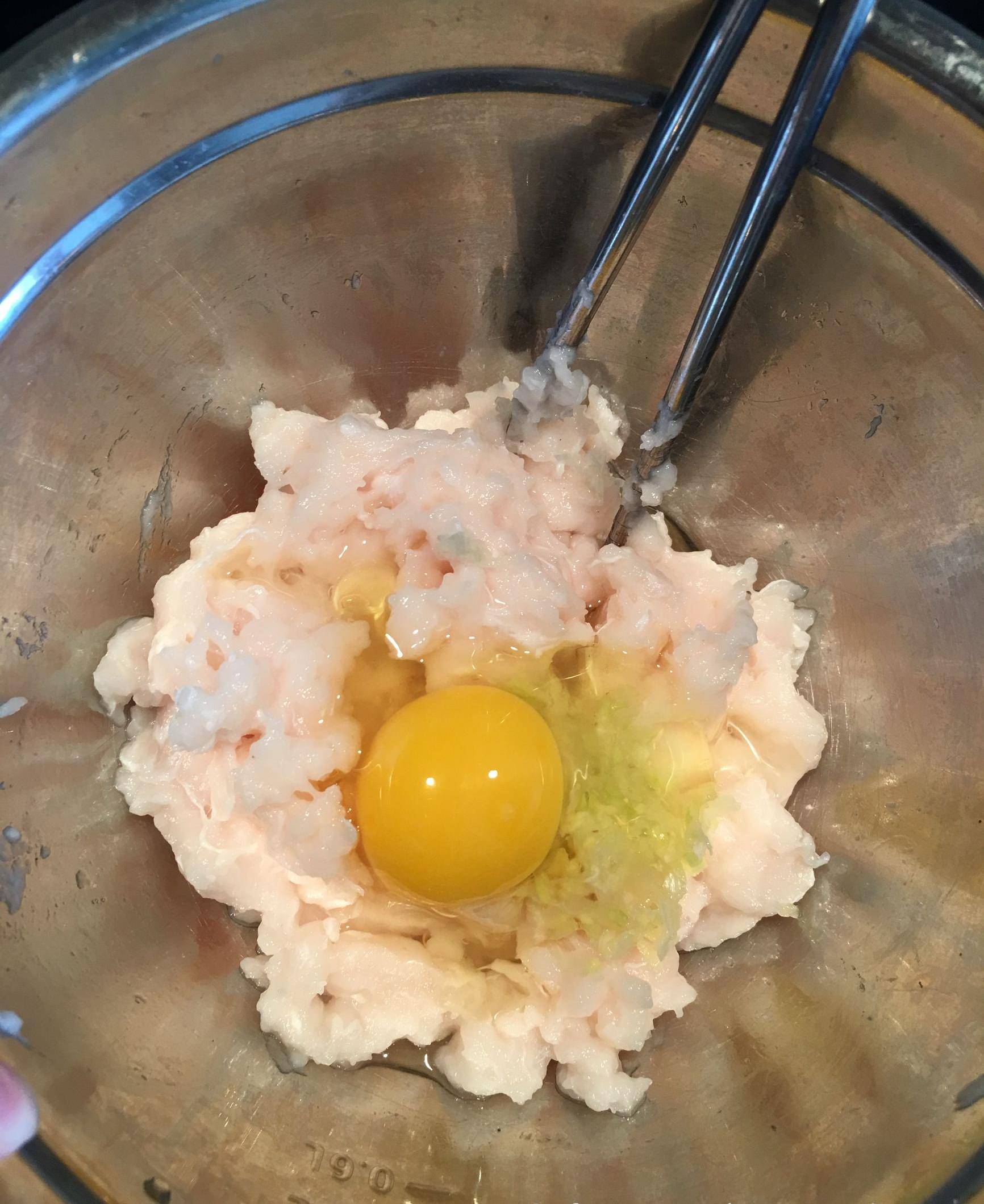 原创
            自制手工鱼丸冬瓜汤这样做，堪比韩式海鲜汤、日本寿喜锅！
                
                 