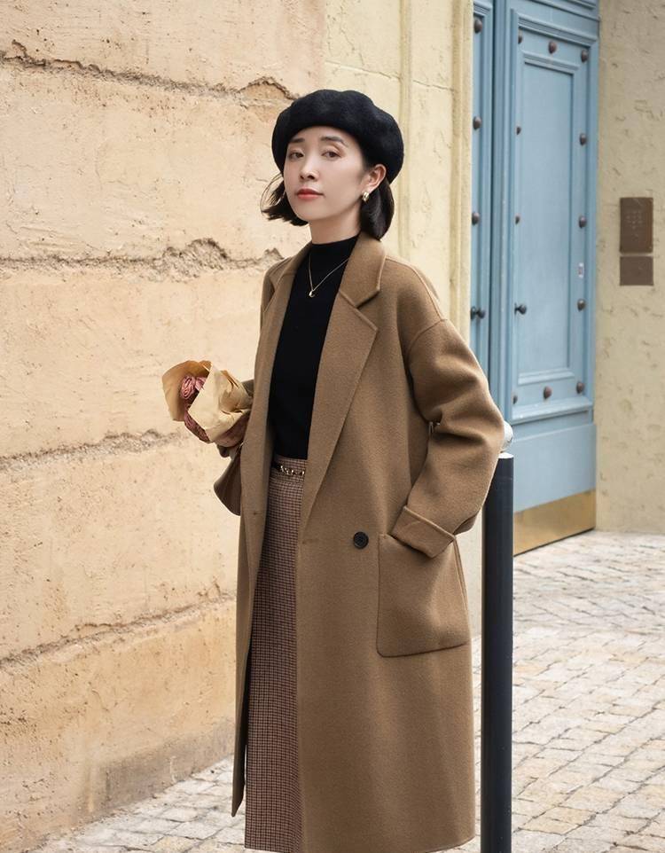 秋冬大衣建议少穿黑白灰,试试这2种"高级色",时髦又显气质_棕色_塑造