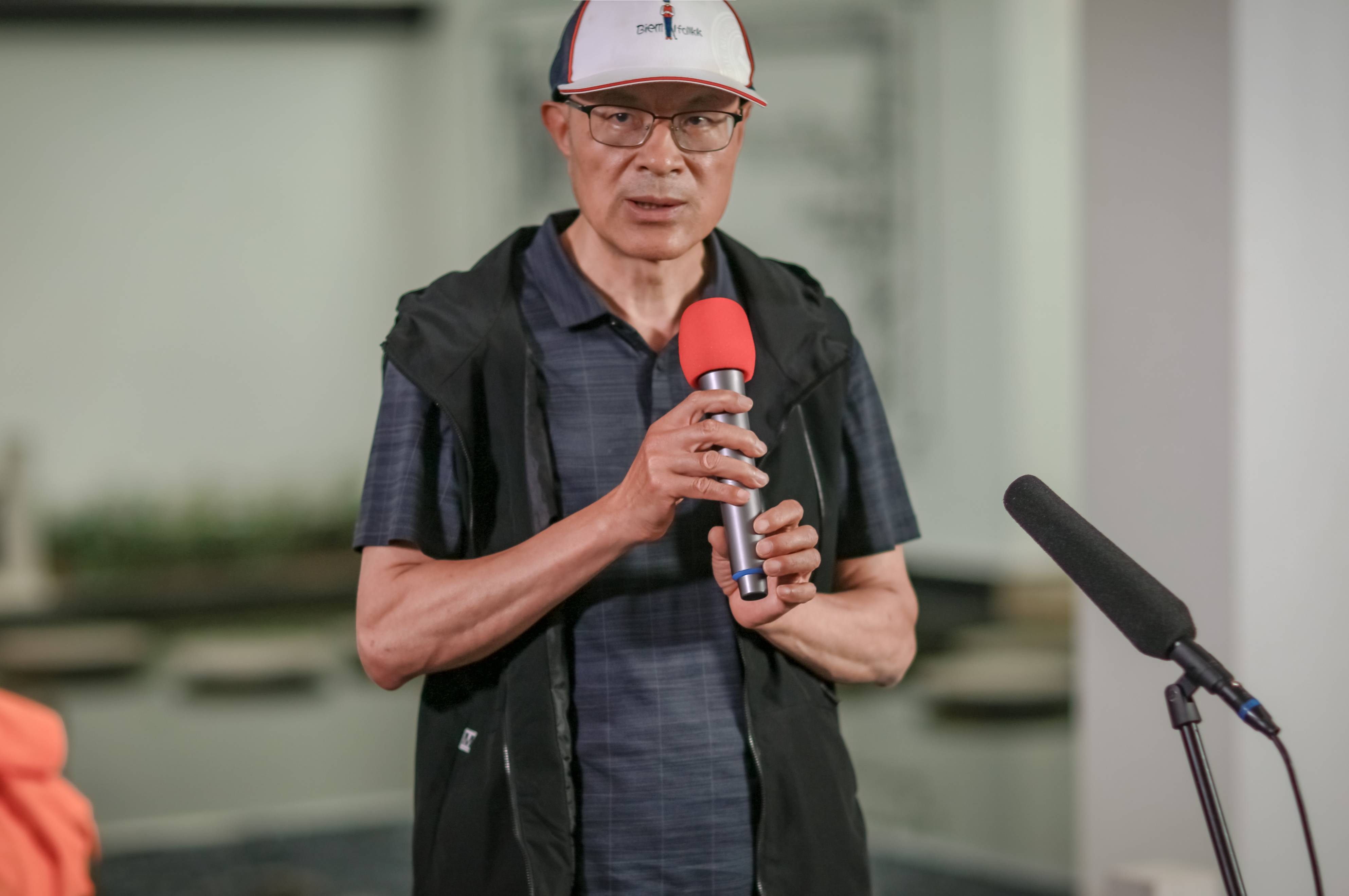 前全国工商联副秘书长,中国民营经济研究会常务副会长兼秘书长王忠明