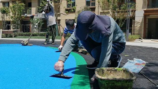 室外塑胶地面施工工艺图片