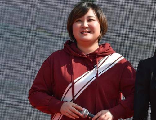 贾玲11年前的老照片,甜美度远超小花,并不是因为贪吃而发胖_知识_相声