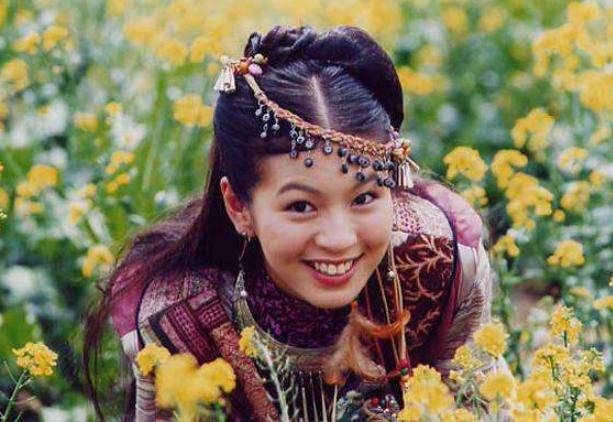 是sweety的成员之一,随后刘品言相继出演了《绿光森林》,《金孙》等