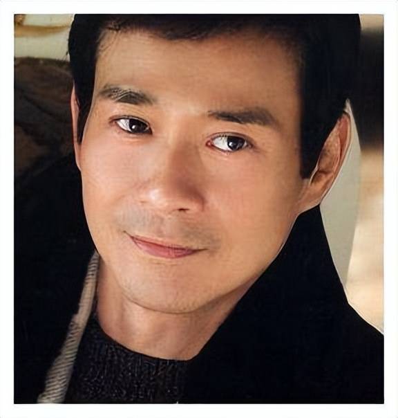 再看郑少秋与沈殿霞的婚姻,才发现一开始就是一个错误_演出_香港_弦韵