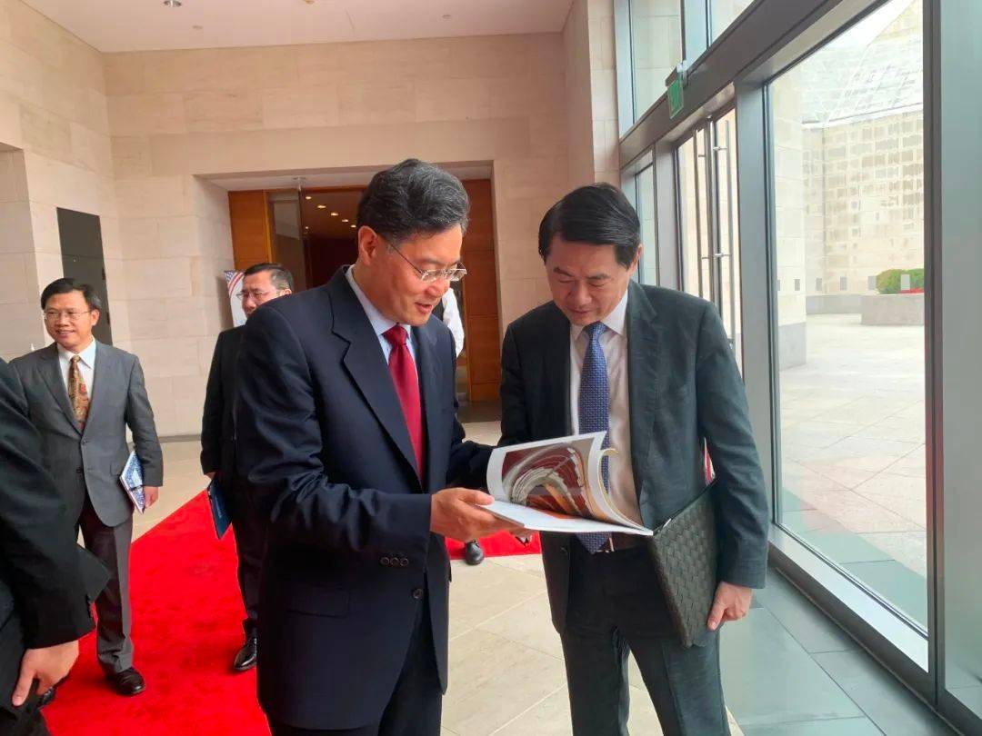 原创ccg美国行访问中国驻美国大使馆与秦刚大使等资深外交官交流