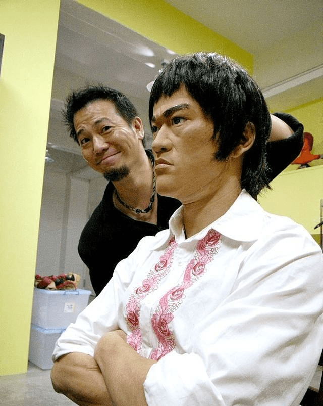 叶问看到李小龙脚后跟时,说:短命鬼相啊_先生_菲尔金斯_师父