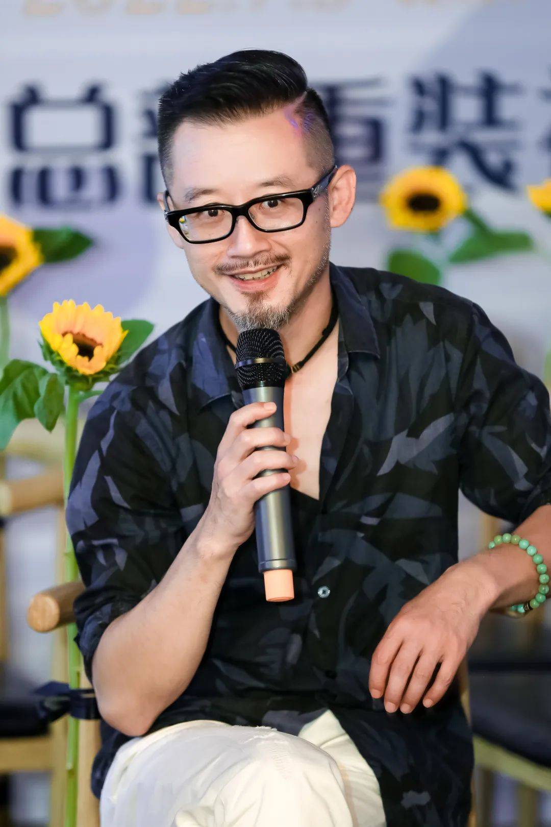 安东红坊设计联合创始人林一龙林一龙设计师说:"我的期望是每个人在京