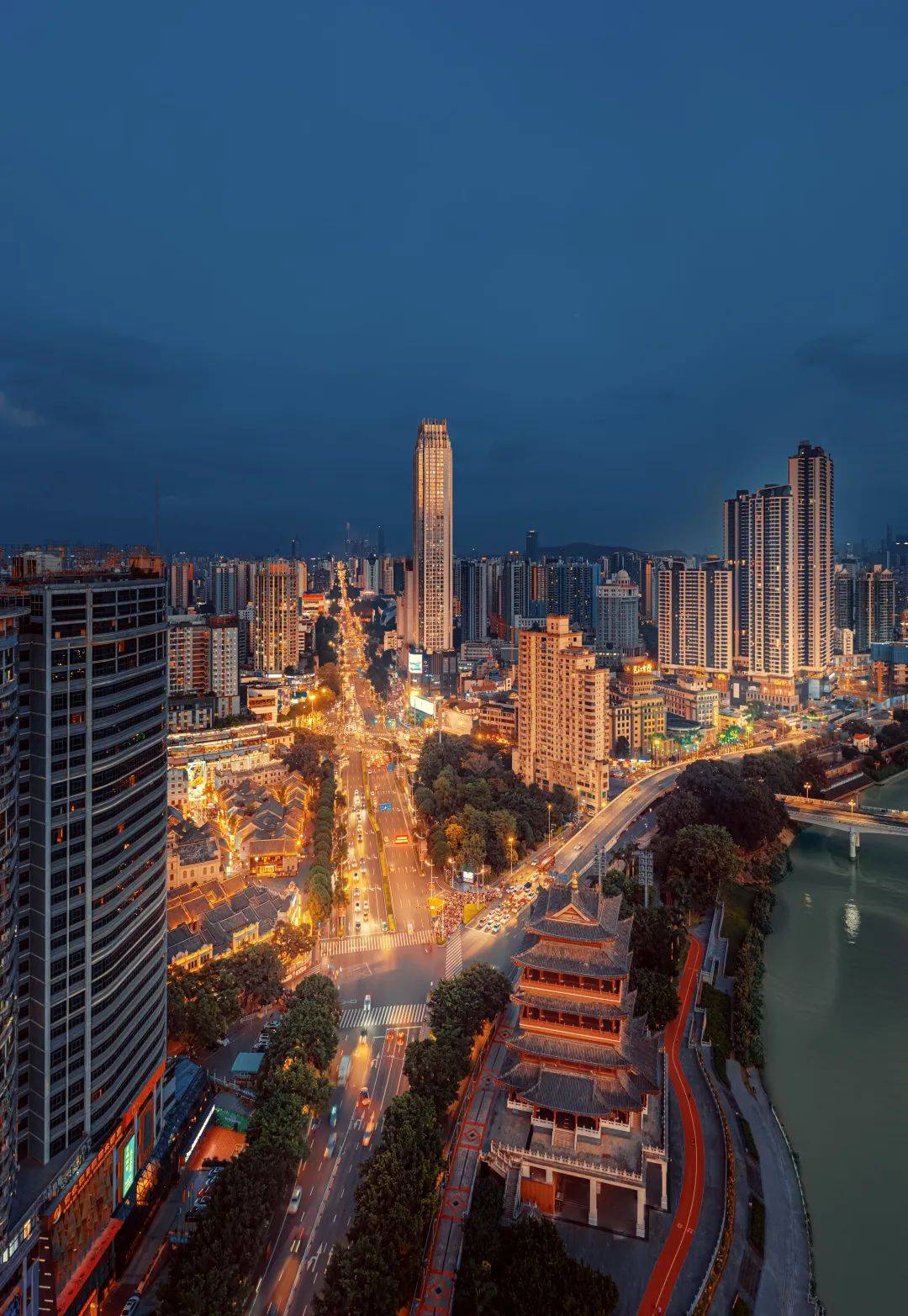 工程档案丨项目名称:华润置地中山府二期开发单位:广西香港街房地产