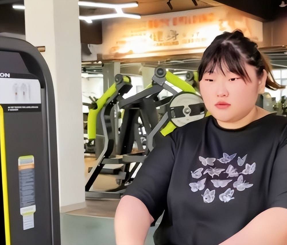 大衣哥帮230斤女儿找对象让同村小伙当上门女婿强扭的瓜不甜