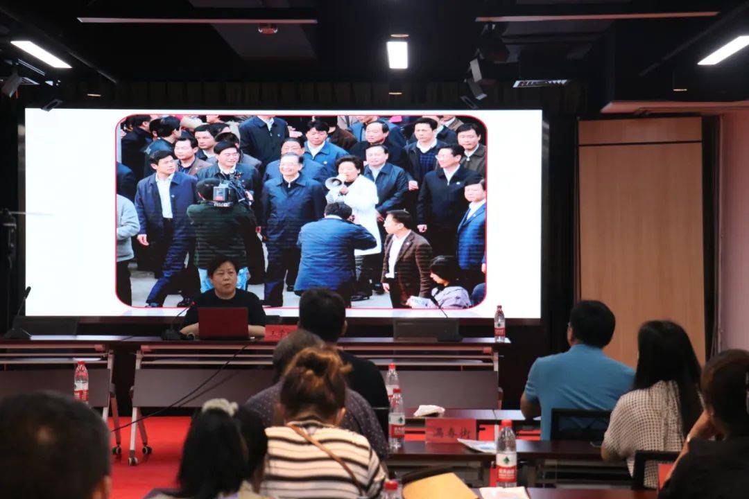 江汉区举办2022年度社区“两委”成员专题培训班(图5)