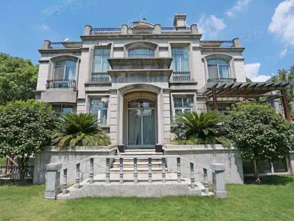 唐镇四大别墅之一白金瀚宫435平4室滨水独栋别墅总价4000万