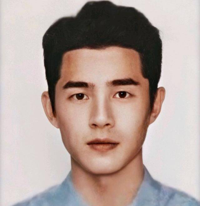 刘昊然露额头证件照曝光,撩上刘海瞬间变成熟,粉丝直呼太帅了!