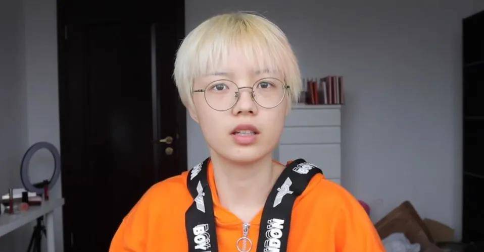 又因抄袭国外爱豆翻车,她被说是活该?_党妹_视频_化妆