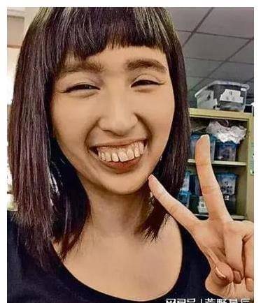曾是"体操女神",为还父债傍上78岁老头,分手后成了对方干女儿_何傲儿