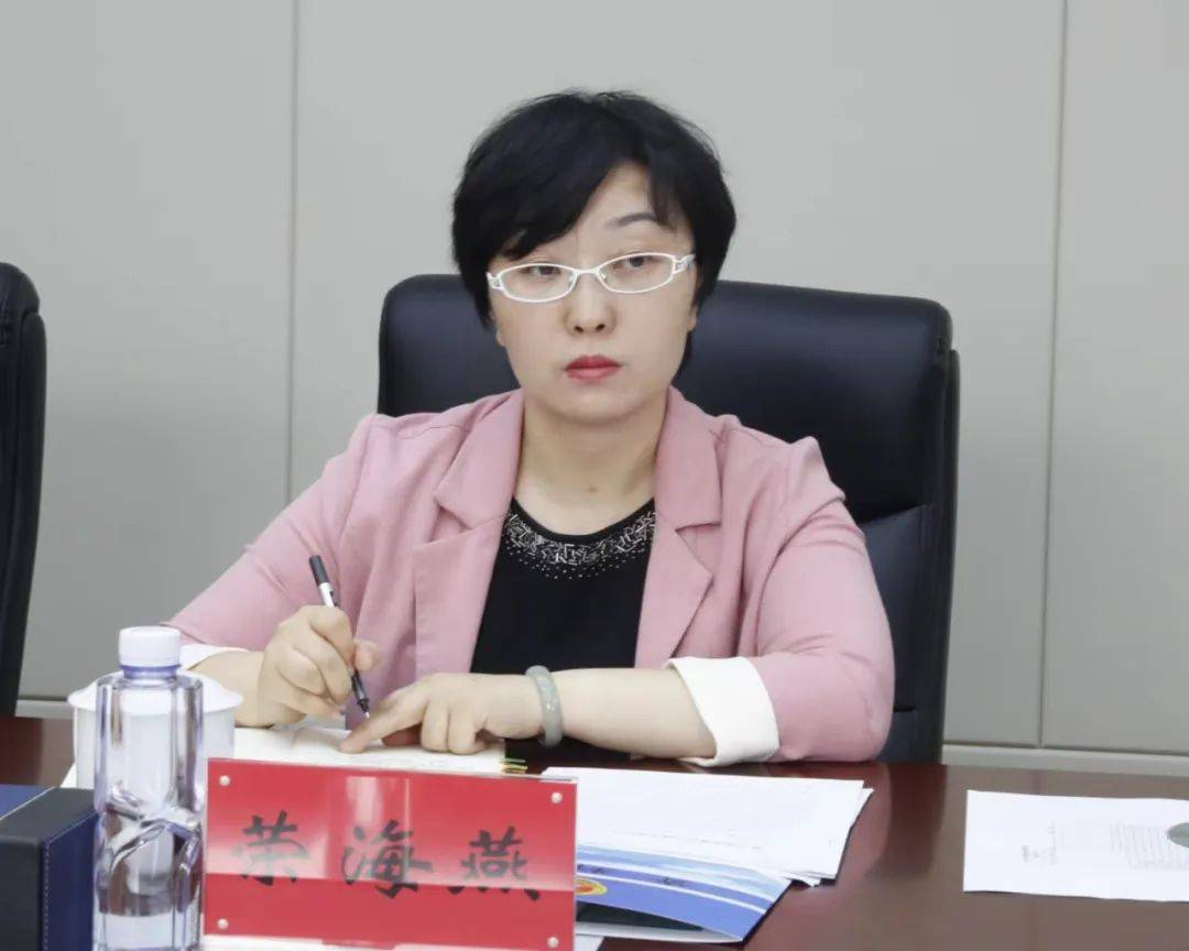 自治区检察院法律政策研究室主任郎显成一行到敖汉旗