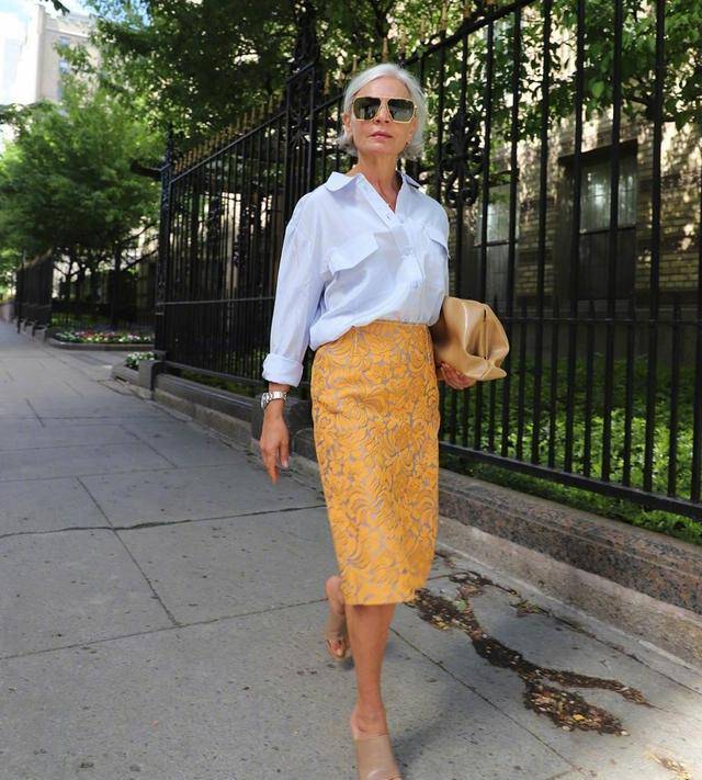 外国人的老年穿搭刷新你对时尚新定义气场全开做自己的女王