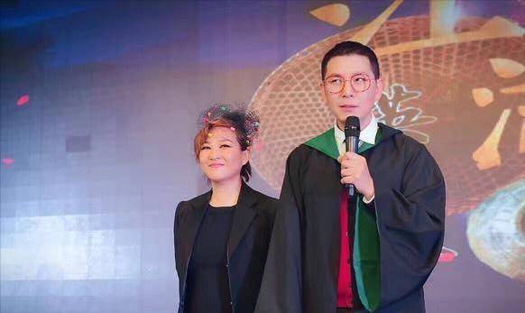 原创李静黄小茂闪婚18年零绯闻18岁女儿亭亭玉立一年学费30万