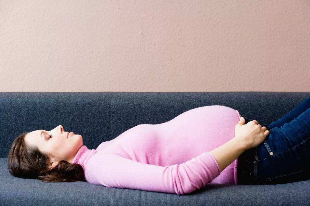孕期半夜腿抽筋,未必都是缺钙惹的祸,这些因素也有可能会引起