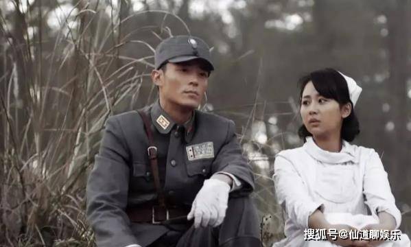 当时顾清明选择带着胡湘湘和自己的家人远走高飞,而表哥和秀秀毛毛留