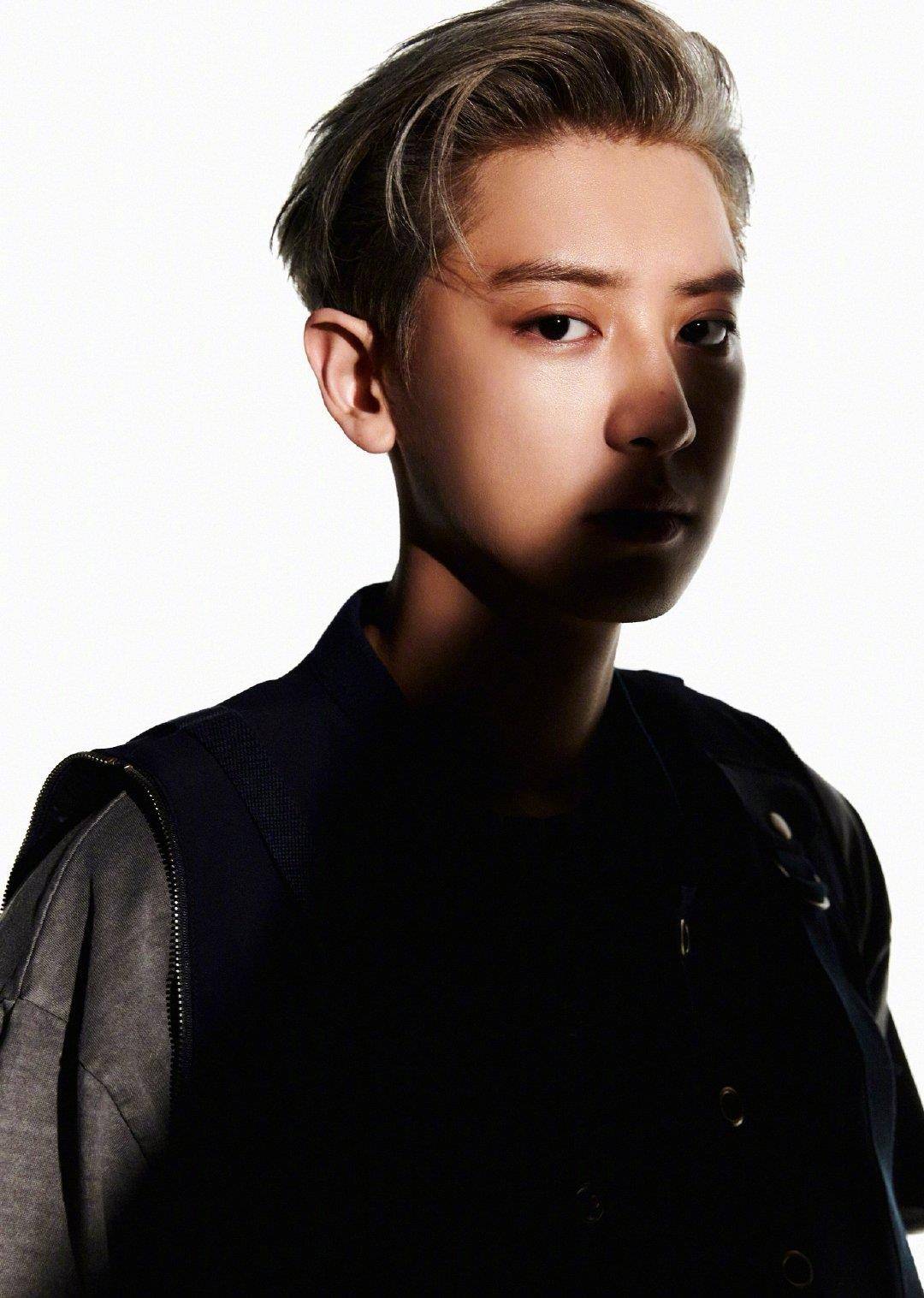 原创张艺兴exo回归预告照曝光低调而又不张扬回归预告没镜头