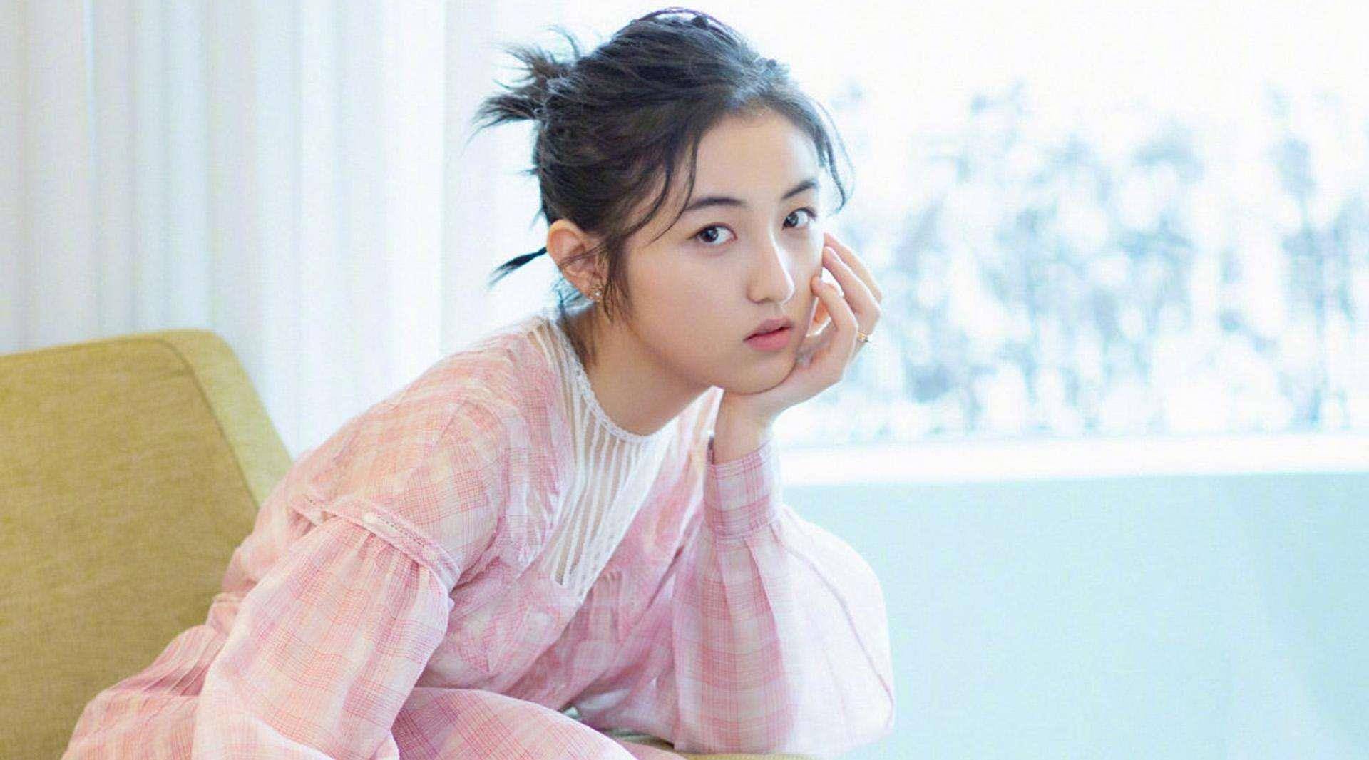 图片[9]-张小斐金鸡奖封后，刘浩存祝福张子枫垮脸，刘浩存比张子枫有风度-沐风文化