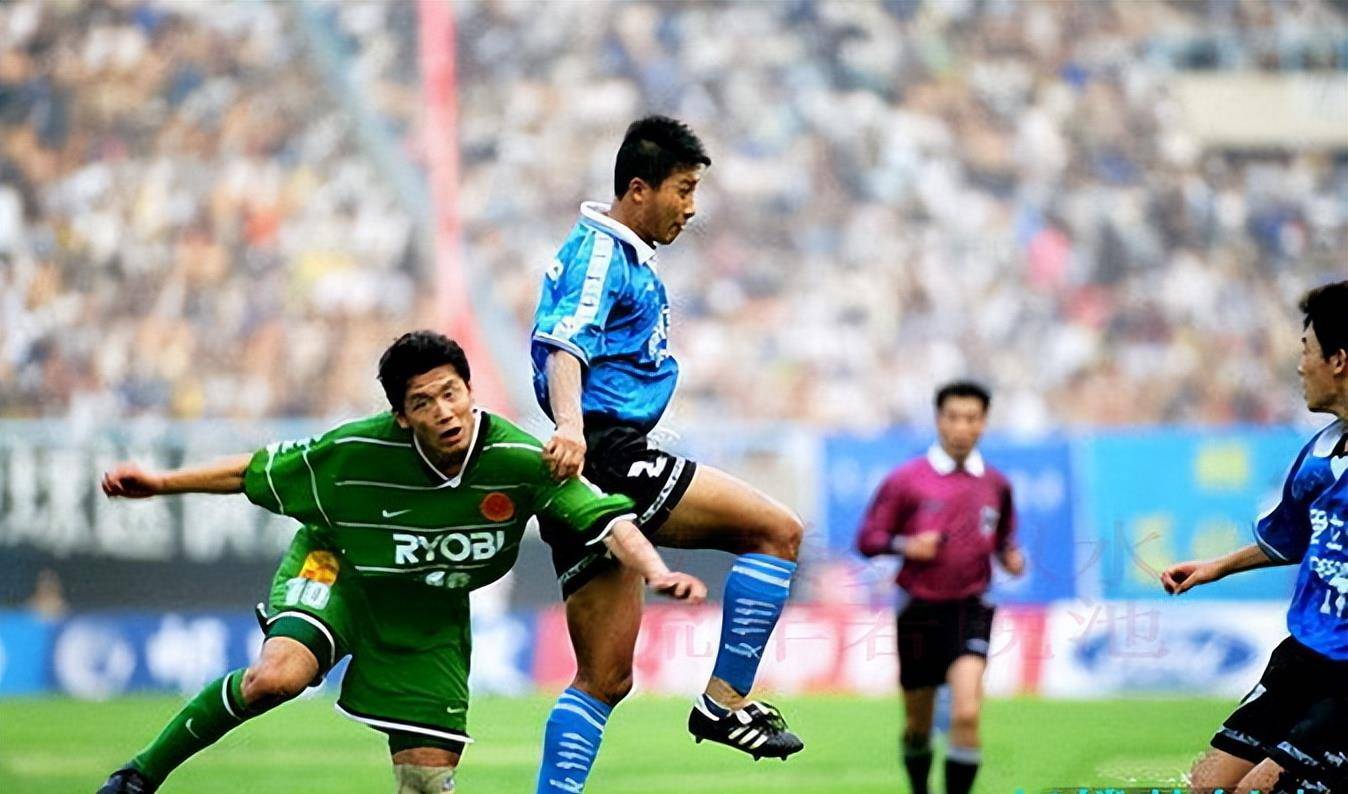 大连足球史上的今天:1997年,大连万达以5-1击败北京国安队,金身队获得