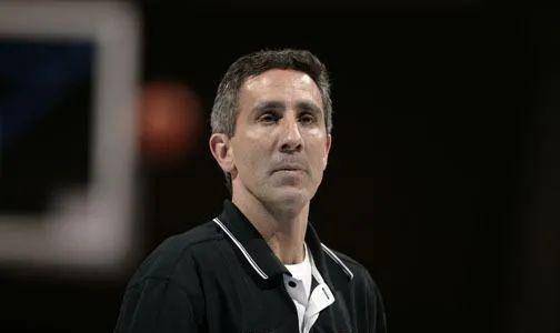 奇普英格兰德(以下简称奇普或奇普叔)对于这支马刺队的重要性,想必