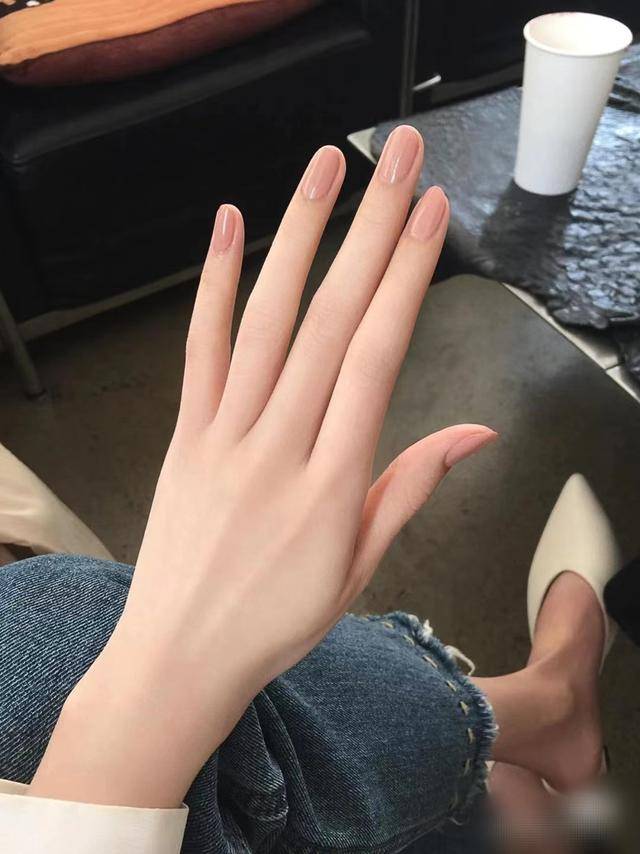 手部又黑又粗糙教你手部护理小妙招让你的双手变得更加白嫩