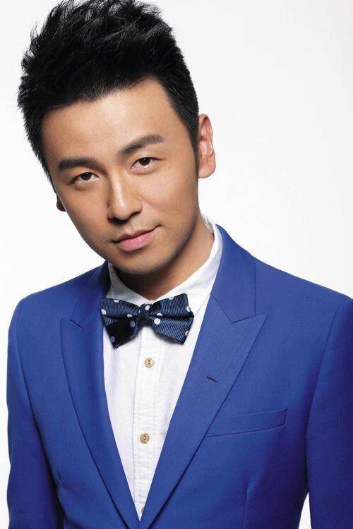 原创初中辍学做了演员40岁演渣男家喻户晓雷佳音的成长经历