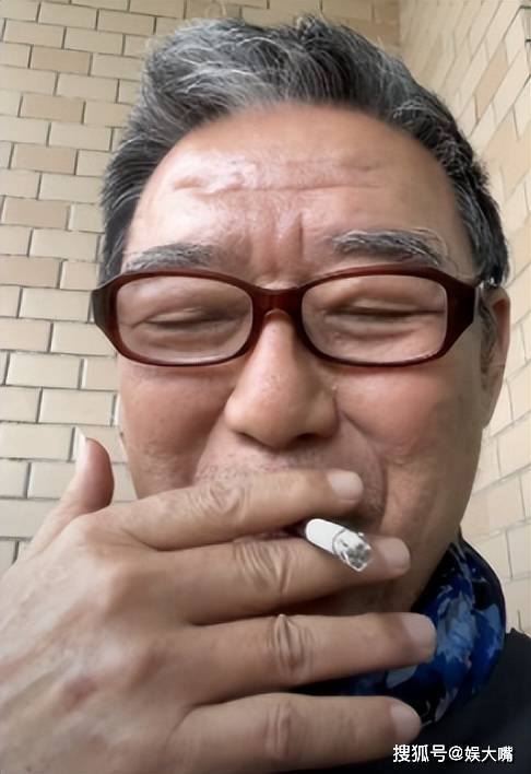 李立群谈妻子3个孩子2个难产她伺候婆婆受气我就挣俩钱糊口