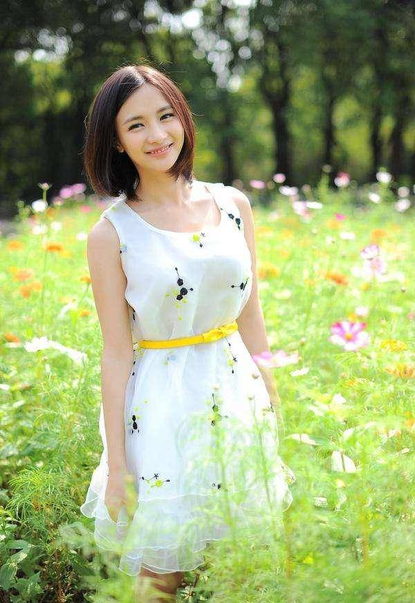 电竞女神"miss"的叔叔是歌手刀郎?俩人竟然还有亲戚关系!_miss_游戏_