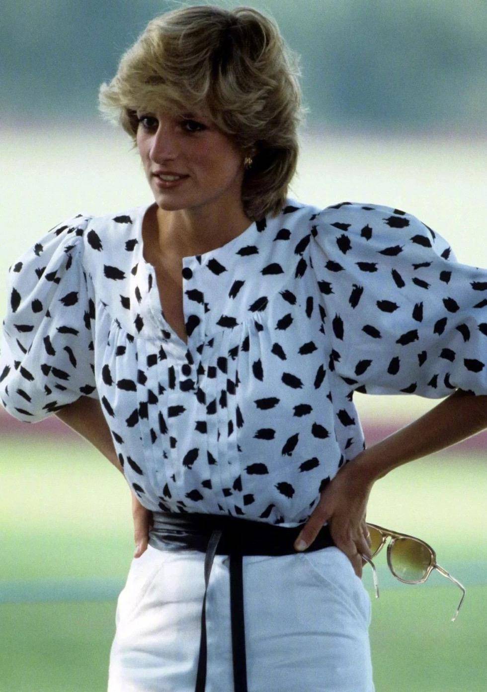 戴安娜时尚品味太超前,从前穿搭直至今日仍时髦,直接照穿也出彩_穿法