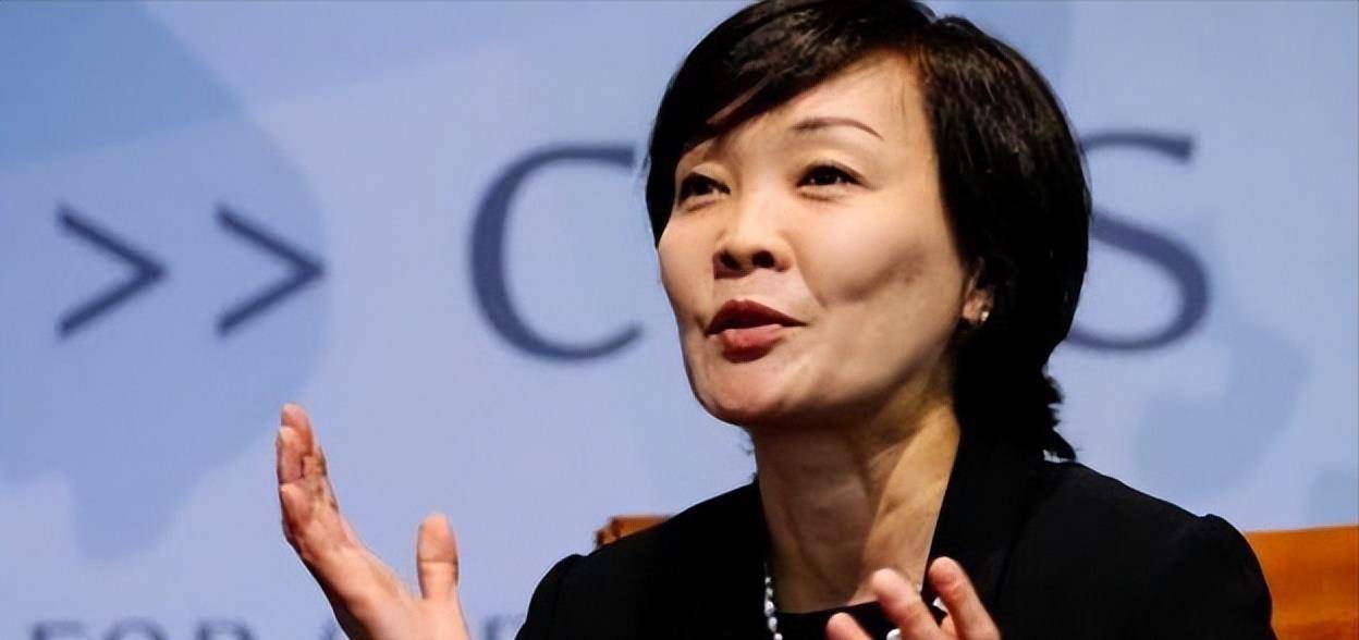 原创安倍晋三的夫人安倍昭惠开酒馆闹绯闻不生孩子不理婆婆