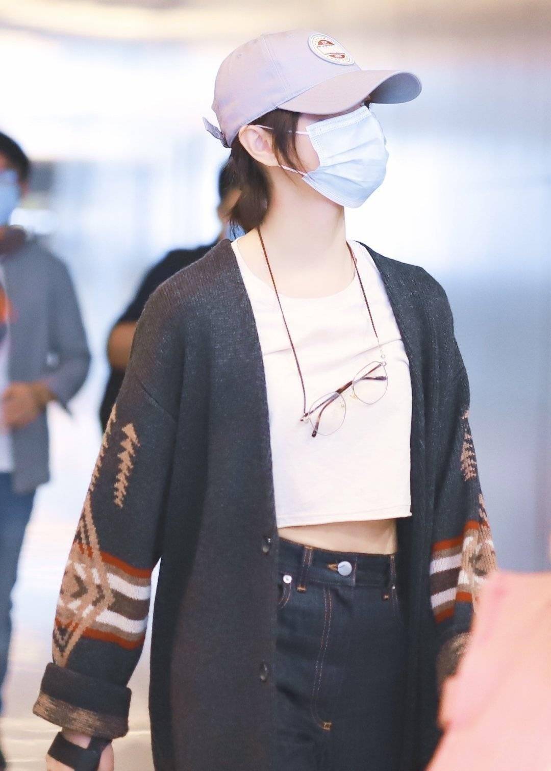 原创太喜欢万茜的穿衣风格了温柔知性有女人味30女性一定学起