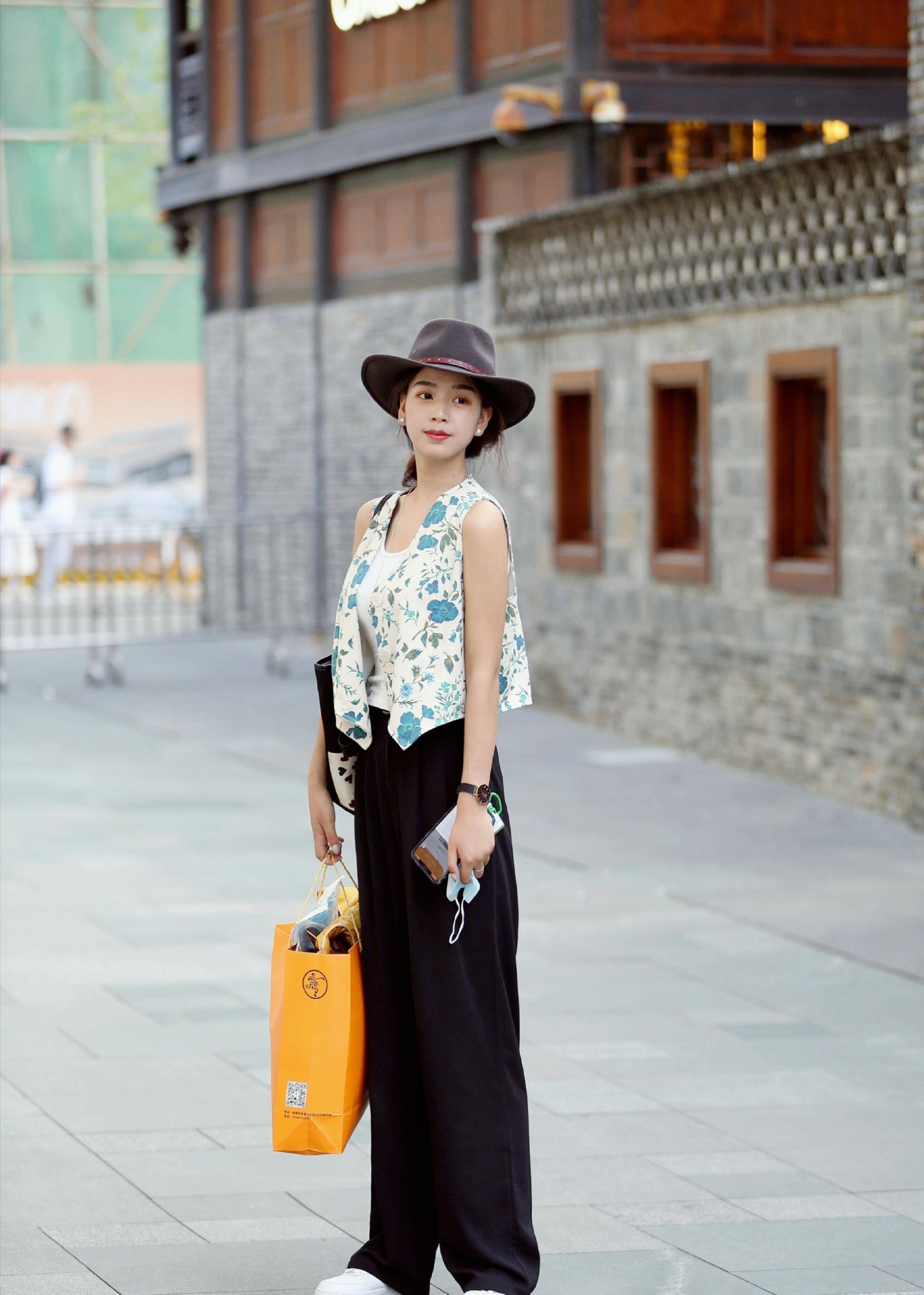 原创成都女生为什么这么美看她们的街拍穿搭一个个像是西施下凡