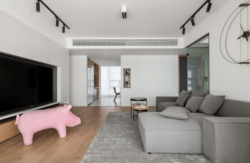 三,平面吊顶阶梯吊顶是在直线吊顶的基础上增加层层递进的设计,给室内