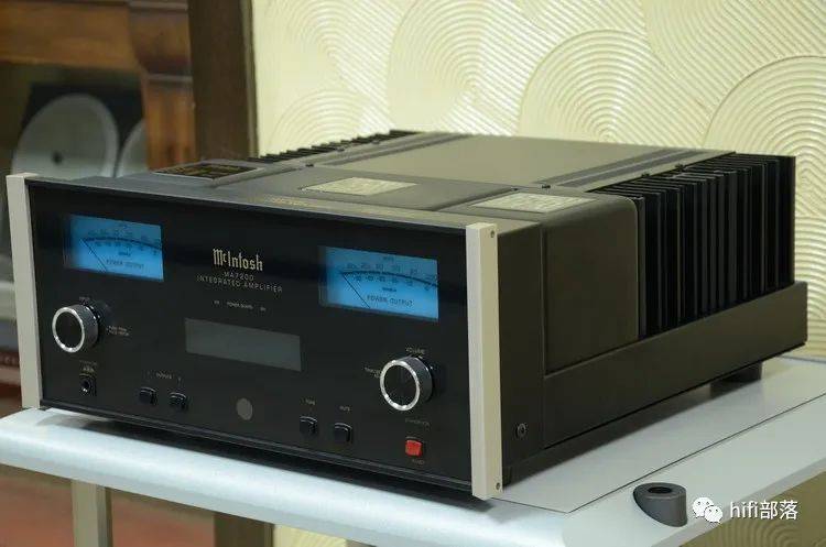 中性真实又美丽mcintosh麦景图ma7200放大器
