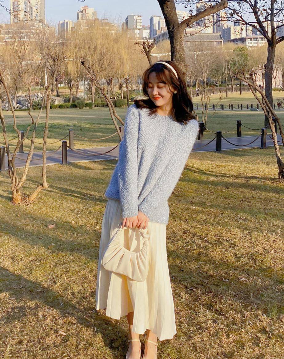 155博主"的春季穿搭圈粉了,显高时髦,每天出门不重样_衬衣_小个子_拉