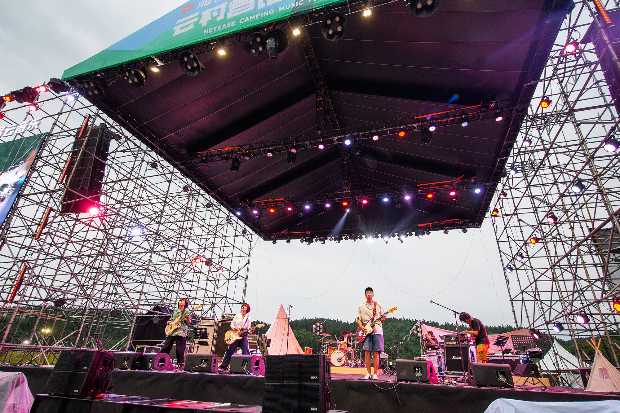 牛逼不愧为重庆音乐节的鼻祖今年仙女山竟玩出这新花样