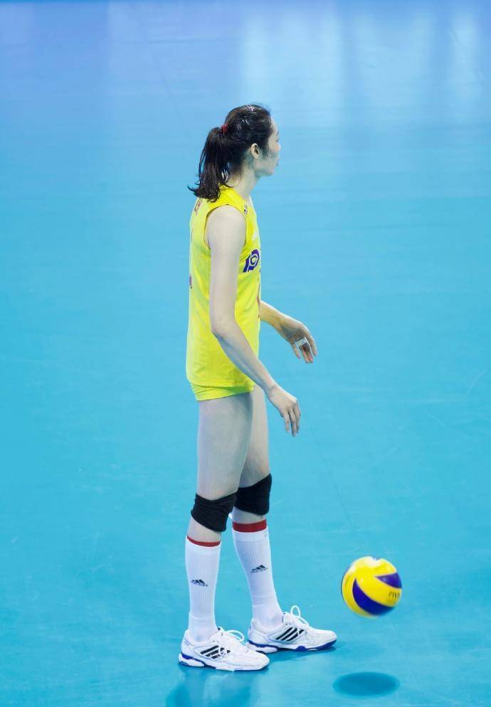 朱婷有多强?先起跳,后降落,滞空太强太优美_动作_张磊_弹跳