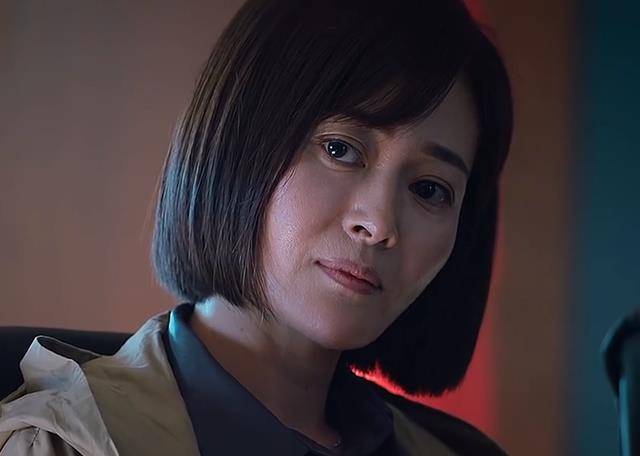 原创庭外四位中年女演员同台有多牛夏雨和罗晋都只能避其锋芒