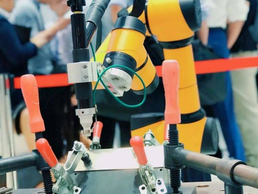 盘点人机协作机器人在工业中的7大应用场景