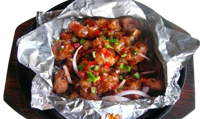 美食推荐:羊城纸包骨,香椿炒肥牛,黄豆炒笋干制作方法_锡纸_竹笋_大火