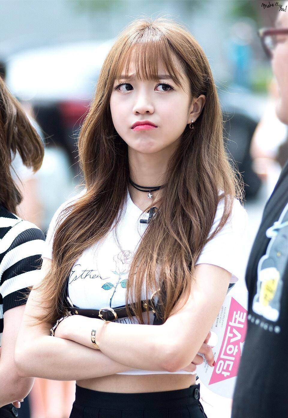 近日,网络上出现了很多关于韩国明星的热搜.