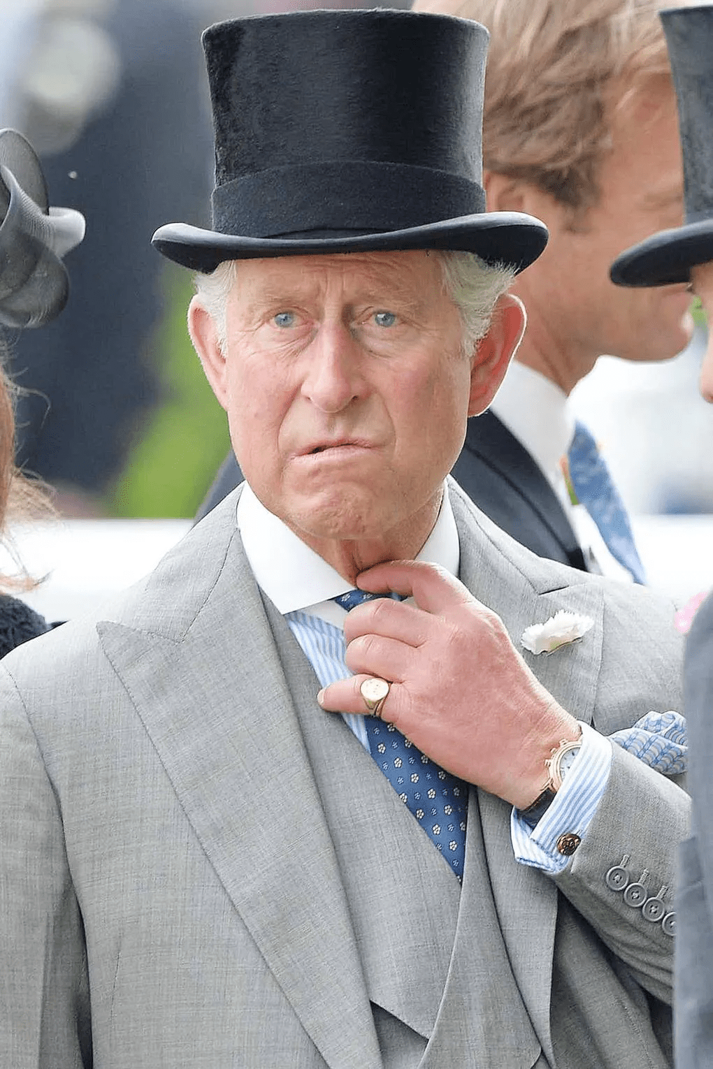 戒指的戴法决定了你的气质_印章_黑帮教父_手指