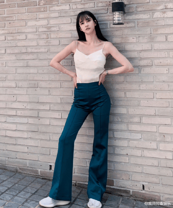 原创有种腿精叫潘南奎看到她的七字坐姿后全网的女生都酸了