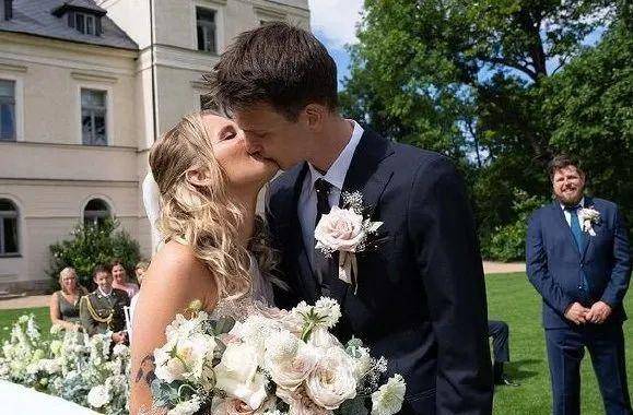 德约科维奇出现在参加美网的球员名单上,大阪被教练解雇,张帅因疲劳