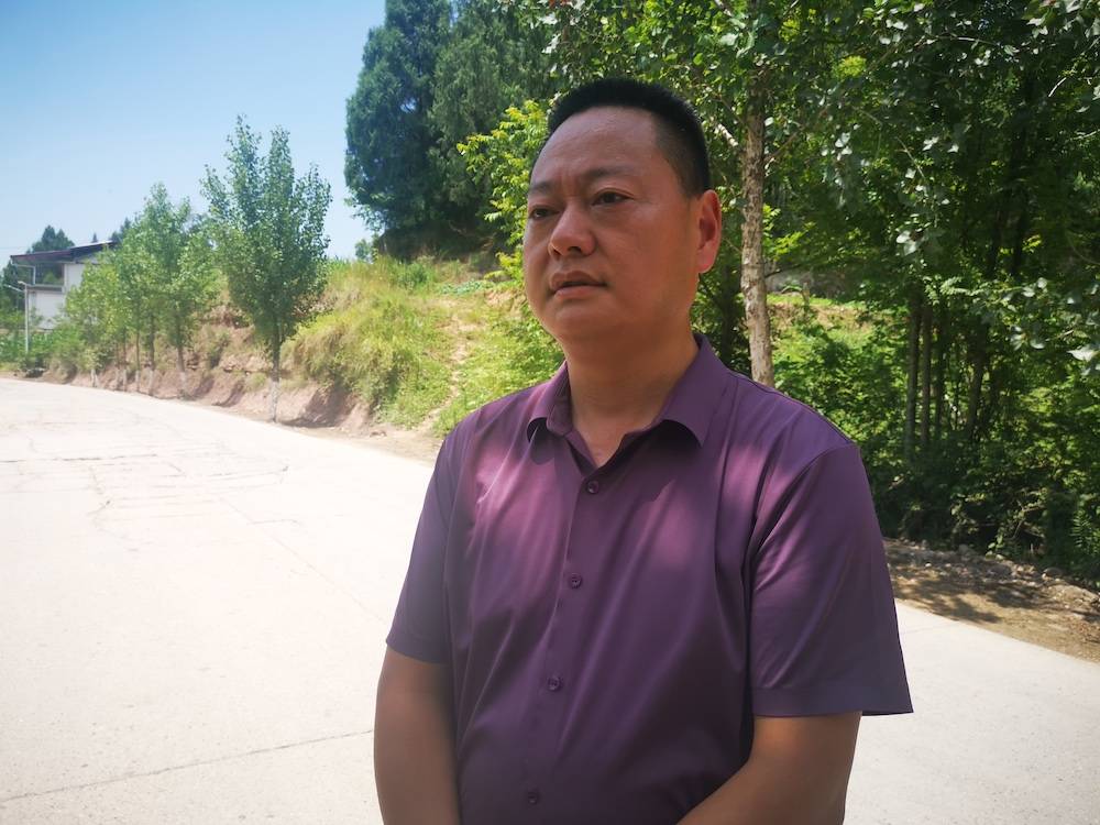 盐亭一县道多处路面破损 相关部门:不影响通行 修复工作正在进行_盐亭