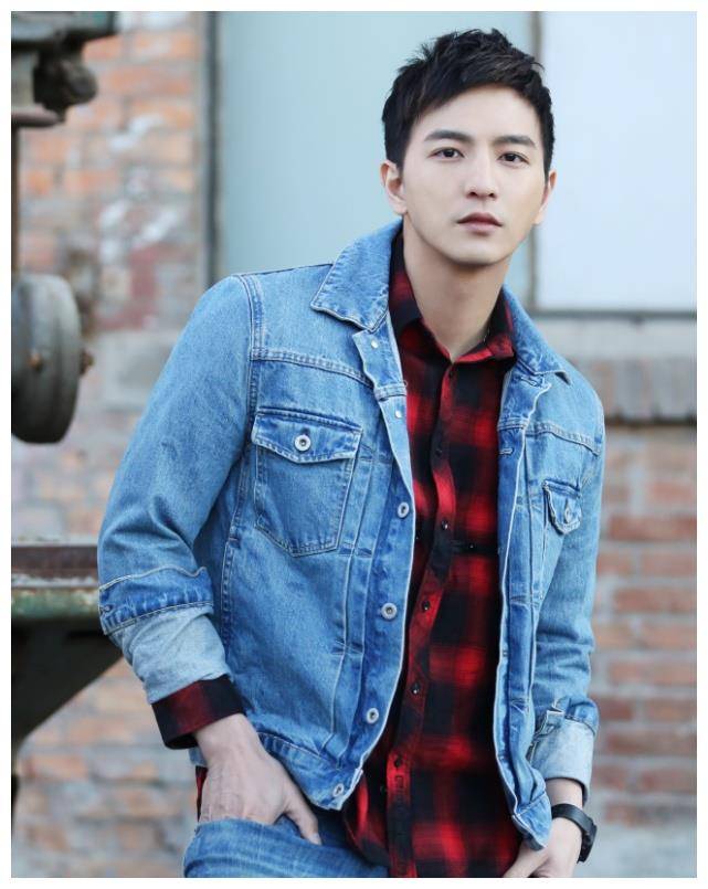 一件衬衫还可以多种穿法,杨奇煜教你怎样把外套穿出混搭时髦感!